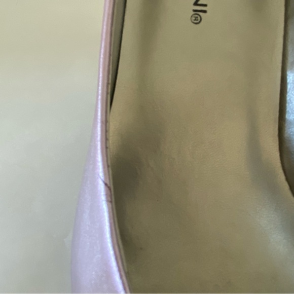 NWOT — Retro Bellini Metallic Lavender Leather Pumps, Size 9.5 W - Picture 12 of 14
